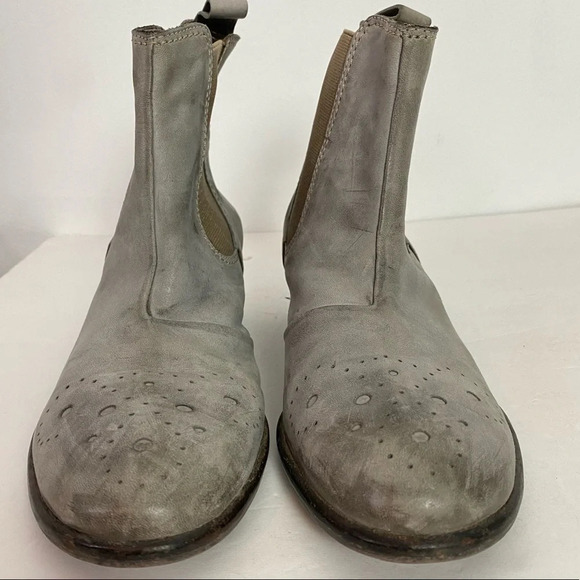 Liebeskind Berlin Leather Boots Size 7.5 Distressed Gray Womens Shoes Booties - Picture 4 of 12